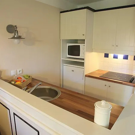 Pierre & Les Pins Tatil parkı 3*