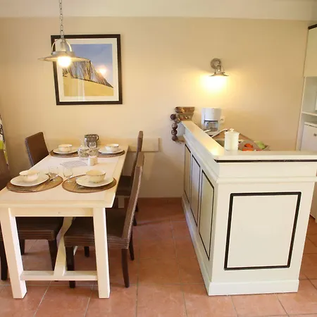 Tatil parkı Pierre & Les Pins 3*